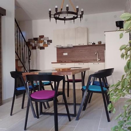 Apartment Tia ヴィス エクステリア 写真